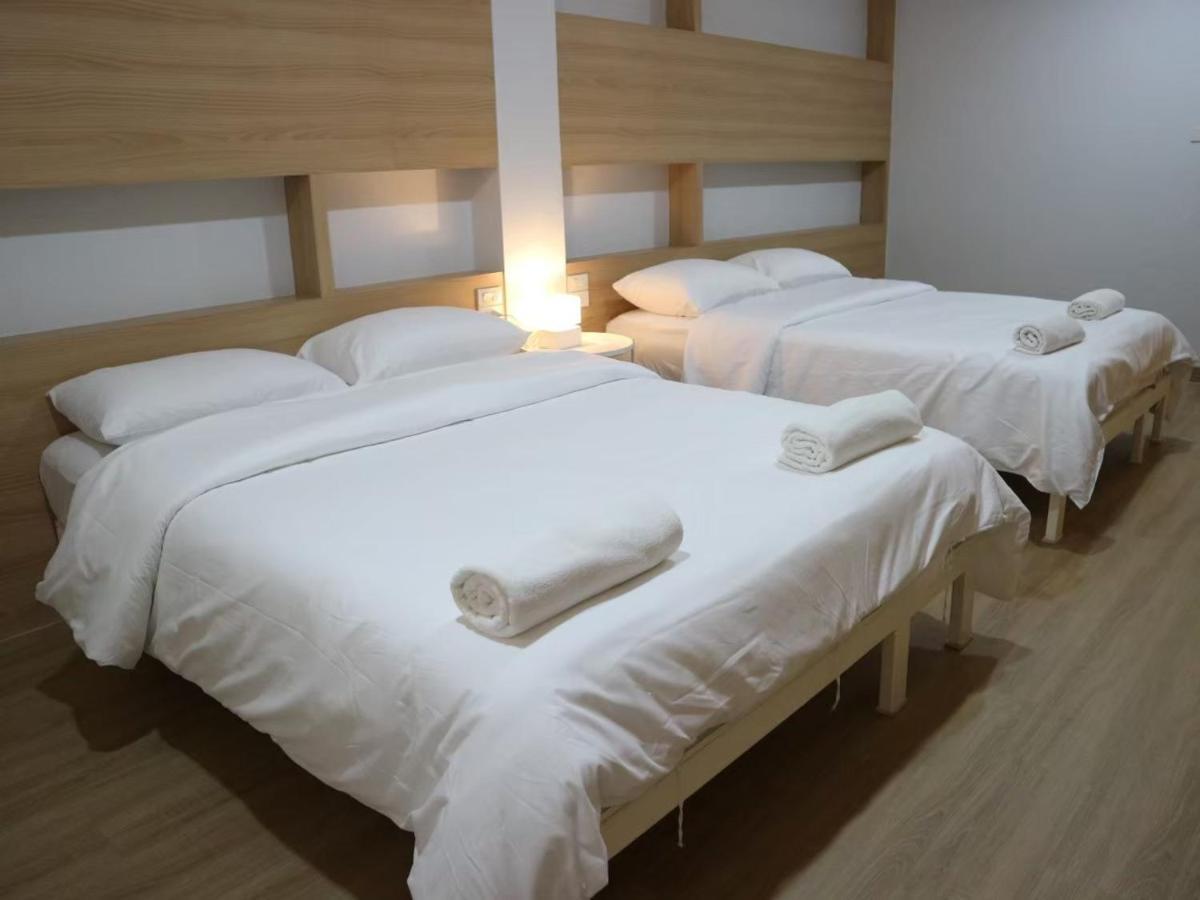 Boon Street Hostel Бангкок Экстерьер фото