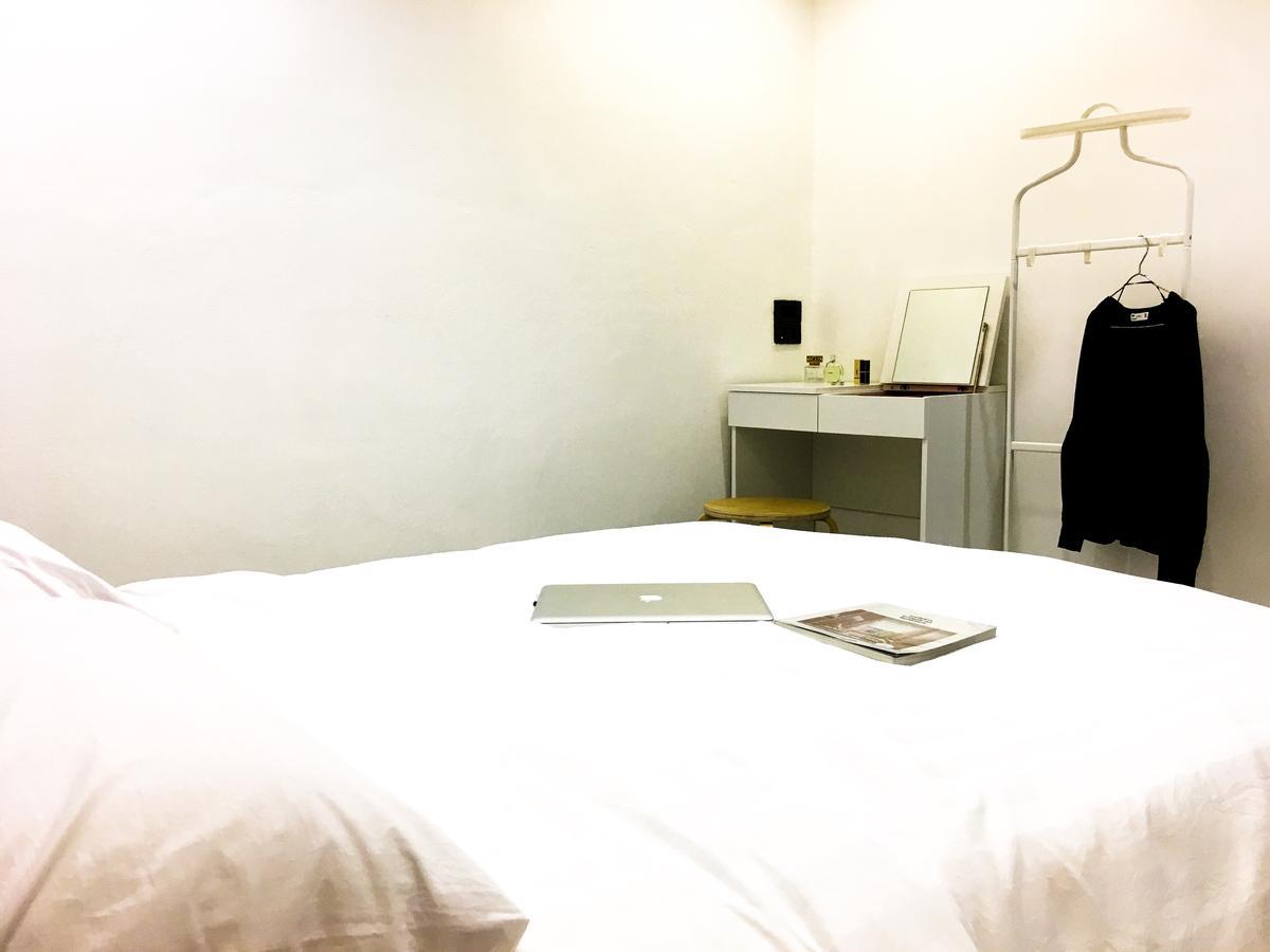 Boon Street Hostel Бангкок Экстерьер фото