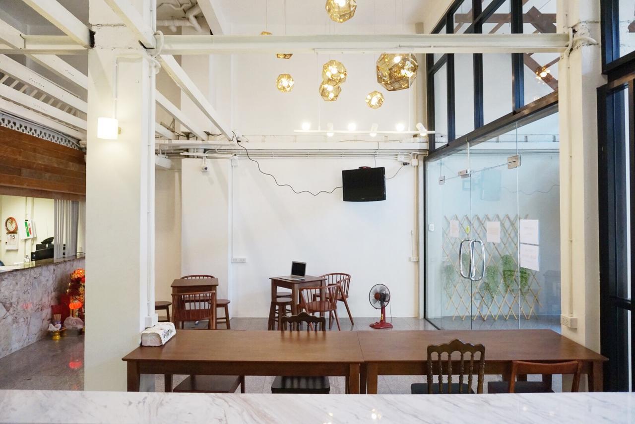 Boon Street Hostel Бангкок Экстерьер фото