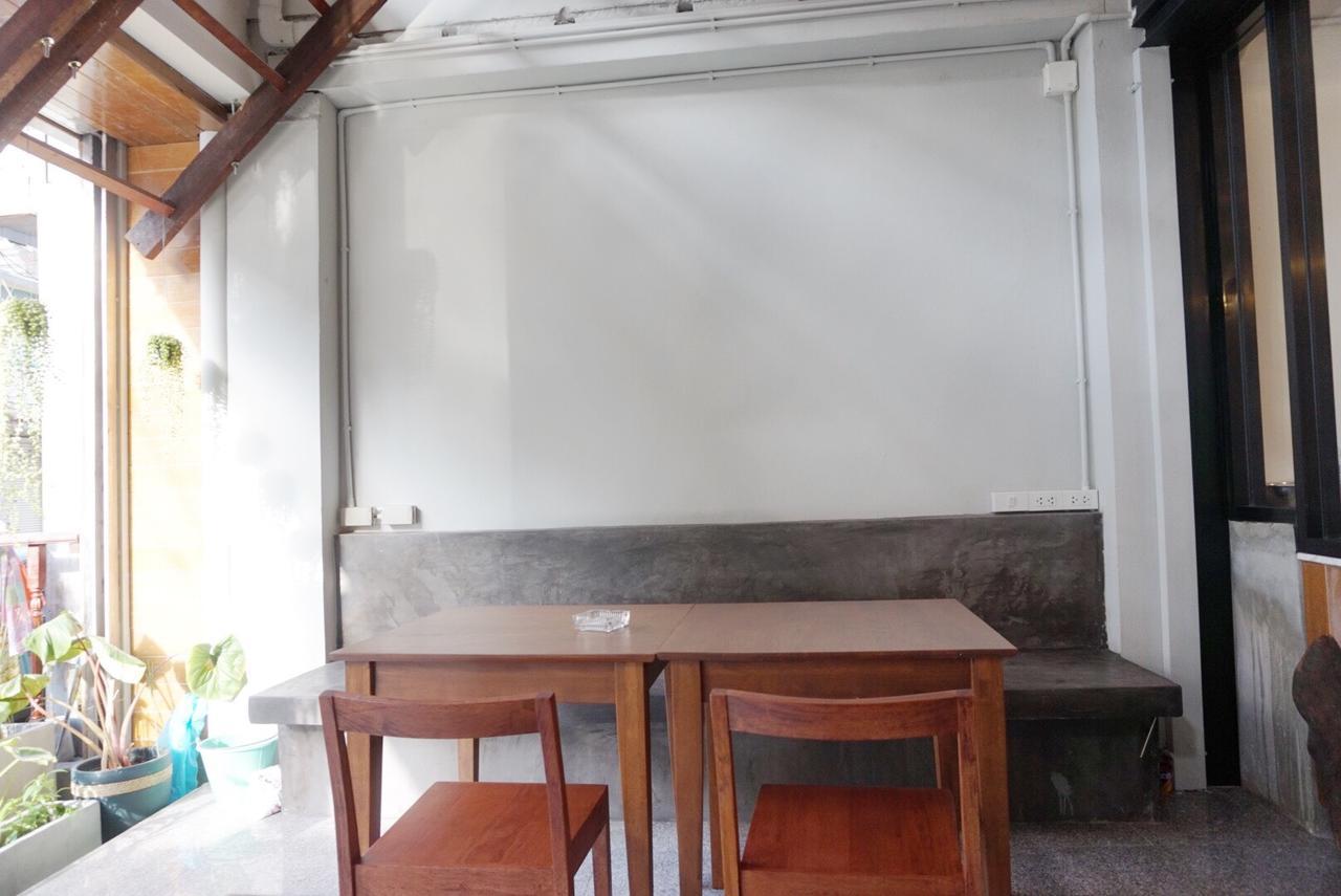 Boon Street Hostel Бангкок Экстерьер фото